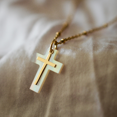 croix-nacre-or-cadeau